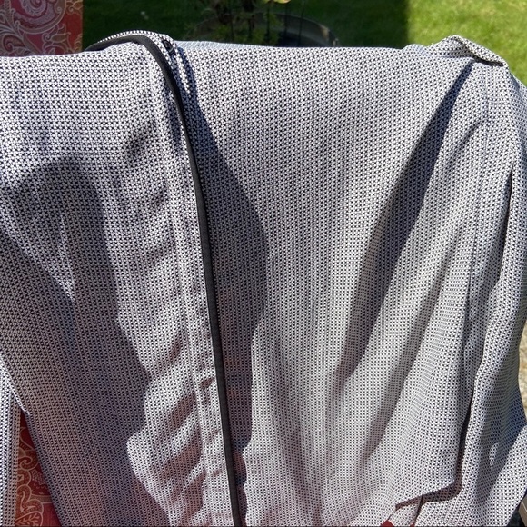 Loft women’s button up black and white blouse in size x-small - Picture 7 of 8